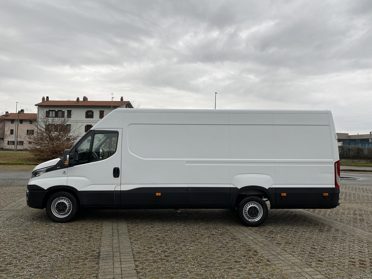 IVECO DAILY EXTRA LUNGO 35S13 Diesel Car s r l Diesel Car s r l 